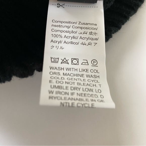 JORESS, BLACK SLEEVELESS TOP, CROP TOP, XS (2) V NECK - Picture 3 of 8